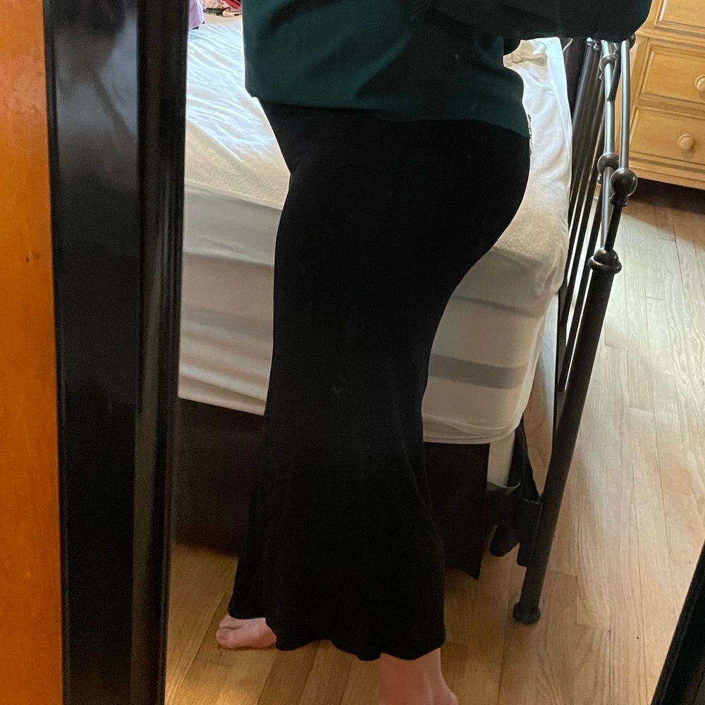 Black, comfy electric band, wide leg pants. Size medium - Picture 4 of 11